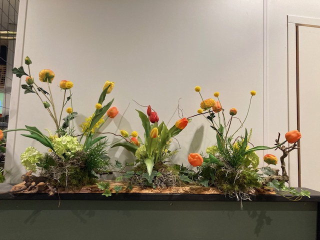 zijde bloemwerk op aanvraag  Langwerpig 90cm