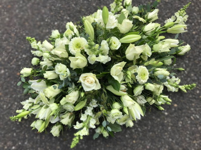 Rouwbloemstuk 100 Rond 50 cm.